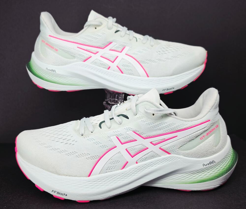 Asics Women 9.5 Comfy footwear